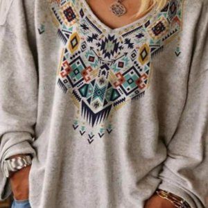Women's XL Long Sleeve T-shirt w Tribal Graphic Print
